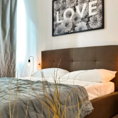 Loft Design Max 4 People Apartment
